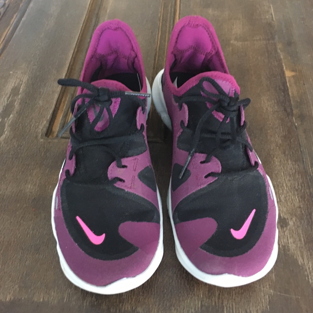 Nike Sneakers - Picture 3 of 6